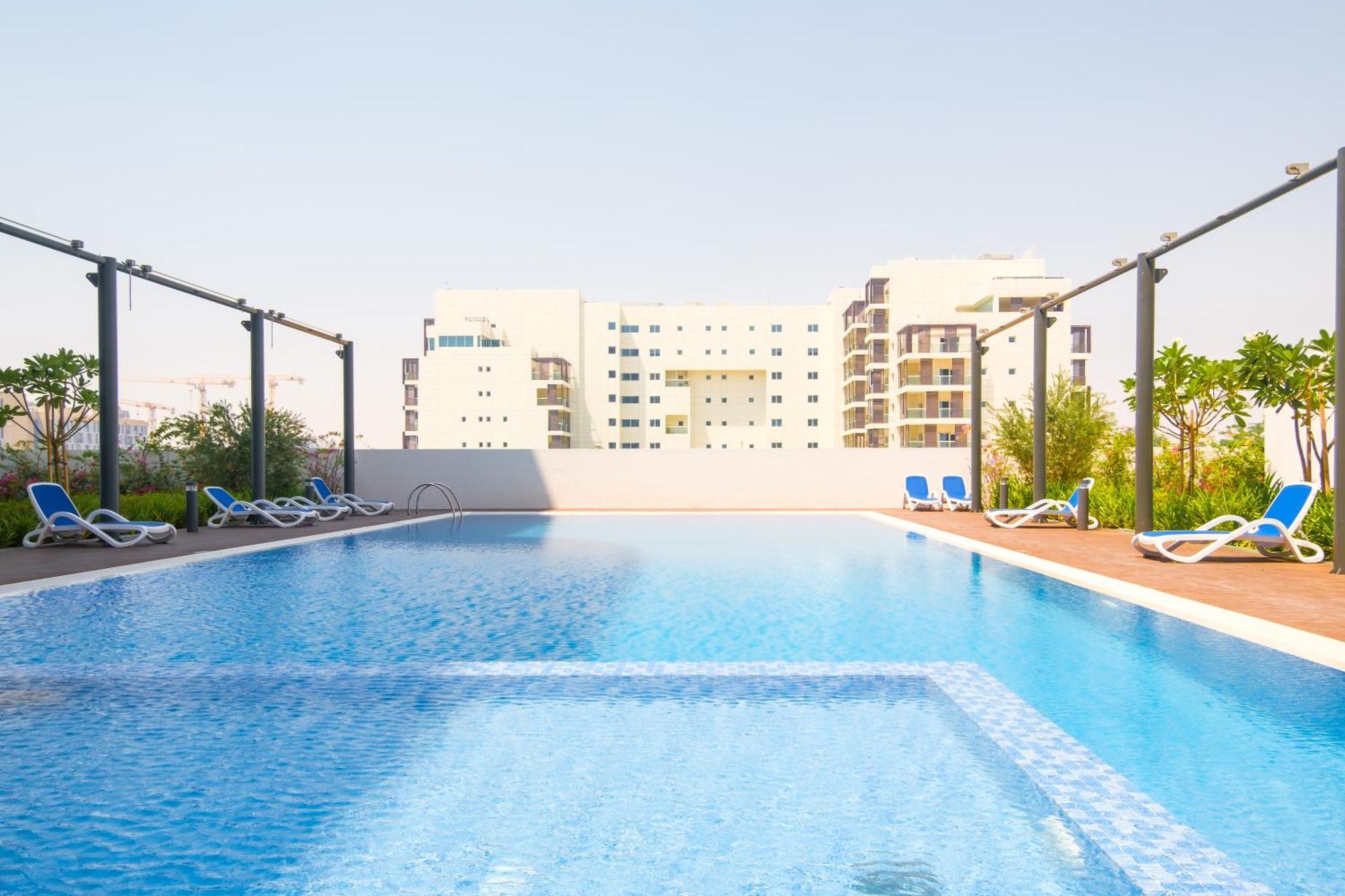 Апартаменти Poolside Charm Абу-Дабі Екстер'єр фото